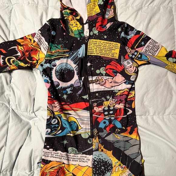 ULTRA RARE Black Milk Rainbow Bridge Thor Snuggle Suit Size Large Marvel - Picture 4 of 14